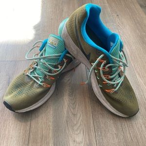 Nike Pegasus Tennis Shoes